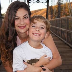 Meet your Posher, Carrie